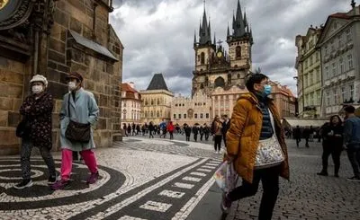 Суд признал решение о масочном режиме в Праге недостаточно аргументированным