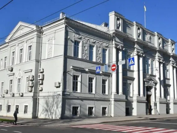 Власти Чернигова просят правительство и парламент отменить "карантин выходного дня"