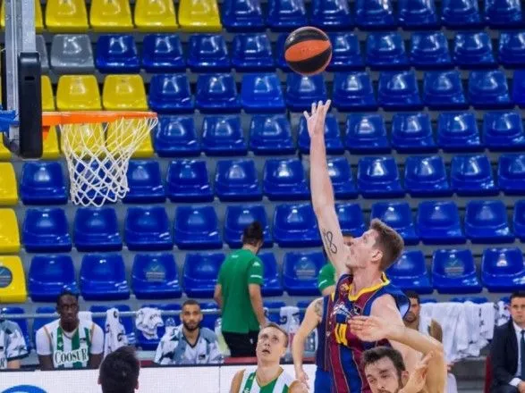Украинский баскетболист второй раз подряд провел результативную игру за “Барселону”