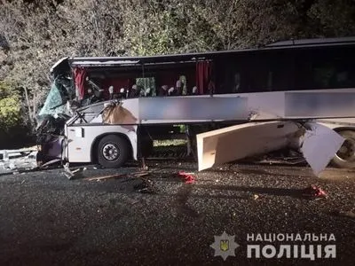 Еще одно смертельное ДТП: на Запорожье автобус столкнулся с трактором