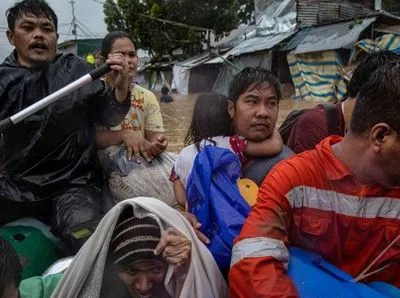 Руйнівний тайфун забрав життя вже 67 людей на Філіппінах