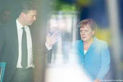 Генпрокуратура Германии обвинила чиновника из окружения Меркель в шпионаже на Египет
