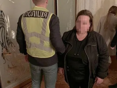 В Одесі затримали жінку, яка підозрюється в продажі українок у сексуальне рабство за кордон