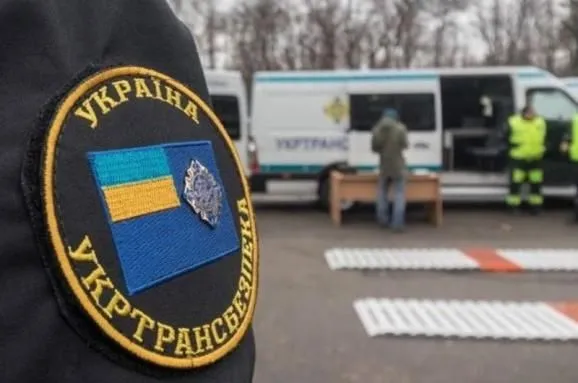 На Буковине задержали руководителя управления Укртрансбезопасности за вымогательство взяток с перевозчиков