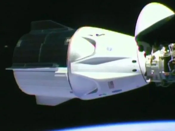 Космический корабль Crew Dragon пристыковался к МКС