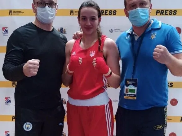 Трое украинцев пробились в полуфинал чемпионата Европы по боксу