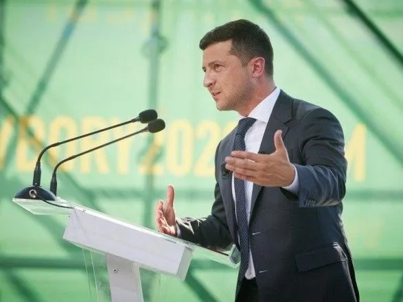 Зеленский ждет от правительства комплексную программу по поддержке бизнеса во время карантина