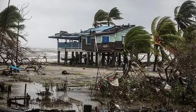 У Центральній Америці від урагану "Йота" загинули близько 40 осіб