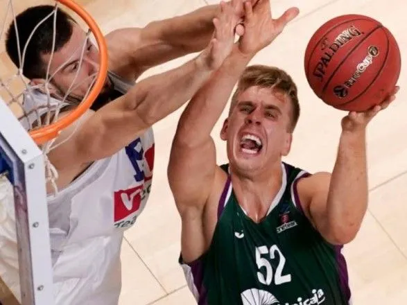 Украинский баскетболист помог БК "Уникаха" получить шестой выигрыш в Еврокубке ФИБА