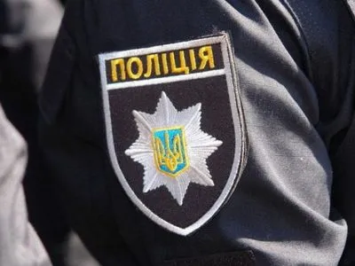 В Харькове мужчина с криком "Аллах Акбар" побил окна в здании ОГА