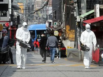 Пандемия: в столице Южной Кореи усиливают карантин