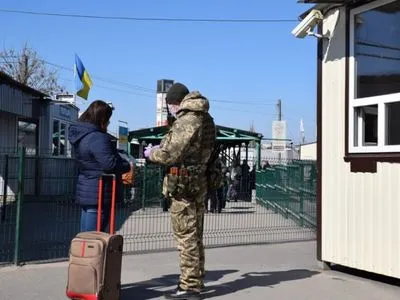 Прикордонники розповіли, як сьогодні функціонували КПВВ на Донбасі