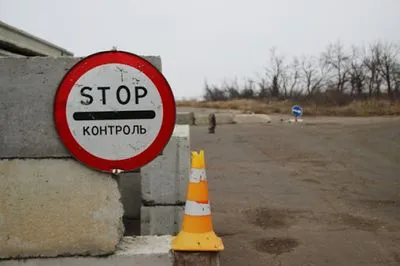 Оккупанты две недели блокируют КПВВ на Донбассе: сегодня работал только один