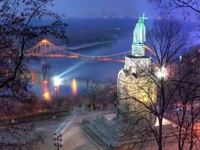 В Киеве за сутки COVID-19 подтвердили еще у более чем 1400 человек