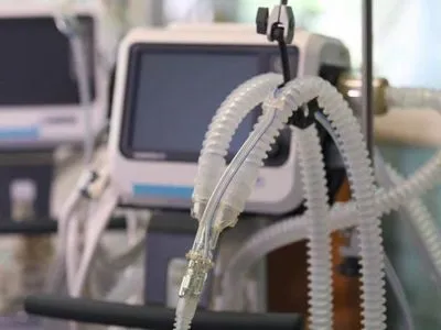 Минздрав: в украинских больницах уже занято около половины "кислородных" коек для больных COVID-19