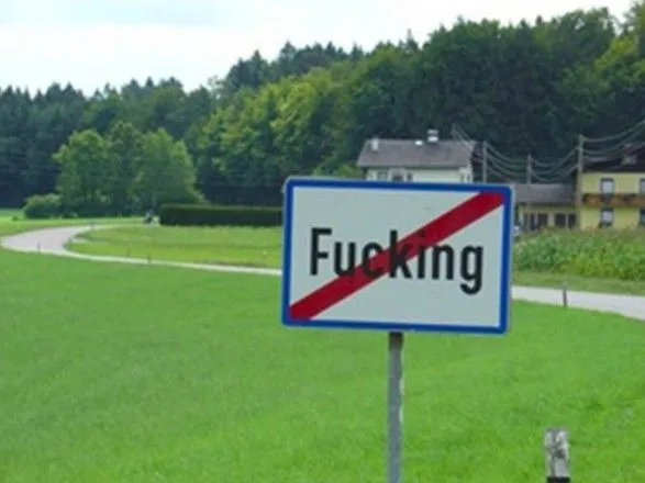 Втомилися від поганих жартів: австрійське село Fucking перейменують