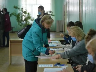 Явка избирателей в Черновцах на 16 часов составила 17,54% - ОПОРА