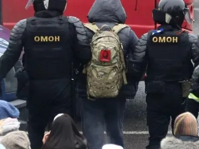 Протесты в Минске: силовики разогнали части митингующих, в ход пошел газ, есть задержанные