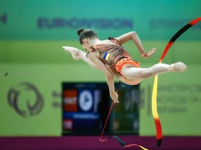Сборная Украины по художественной гимнастике завоевала еще три медали на ЧЕ в Киеве