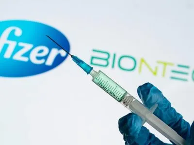 BioNTech і Pfizer подали заявку на реєстрацію в ЄС вакцини від COVID-19