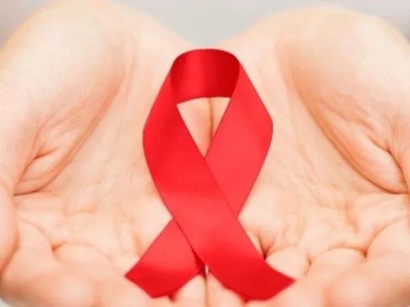 У Всесвітній день боротьби зі СНІДом в ЮНАЕЙДС порівняли епідемії ВІЛ та COVID-19