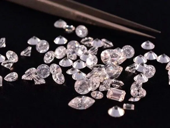 Діамантова контрабанда: у "Борисполі" затримали партію коштовностей на близько 17 млн гривень