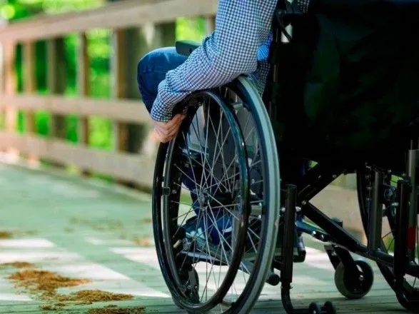 Рада підтримала надання дозволу дітям з інвалідністю жити у прийомних сім’ях до 23 років