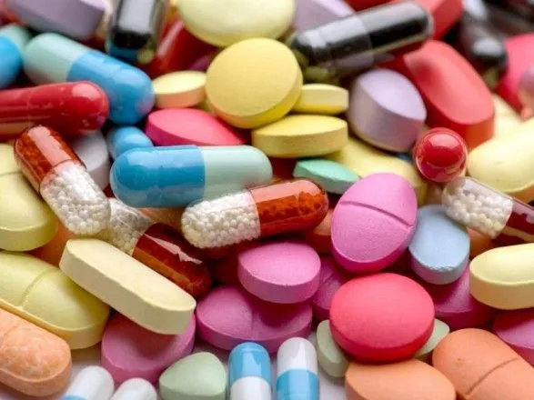 Геращенко рассказал, как не купить фальсифицированные лекарства в интернете