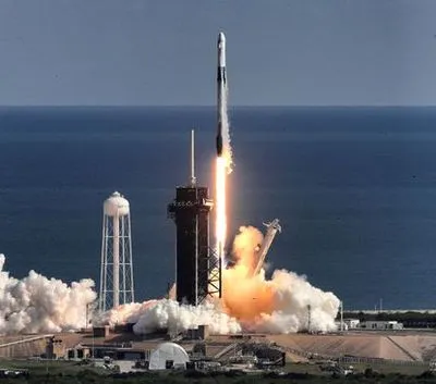 SpaceX осуществила запуск корабля Dragon с грузом для МКС