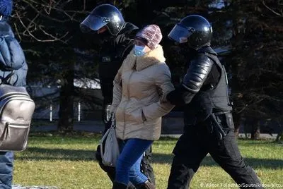 Протести у Білорусі: кількість затриманих перевалила за 300 осіб