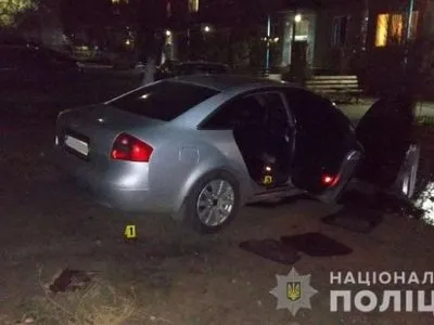 На Донеччині в автомобілі чоловіка вибухнула граната