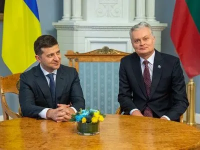 Вакцина, Донбас і можливий візит до Києва: Зеленський провів перемовини із президентом Литви