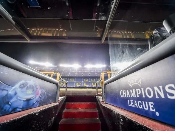 Матч Лиги чемпионов приостановили и перенесли из-за проявления расизма