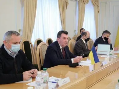 Перед головуванням в ОБСЄ: Україна обговорила із Швецією Донбас, “червоні лінії” і НАТО
