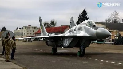 Украинским военным передали модернизированный истребитель
