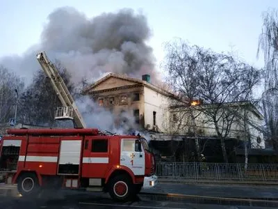 На пожаре в историческом здании дворянского собрания в Полтаве нашли тело человека