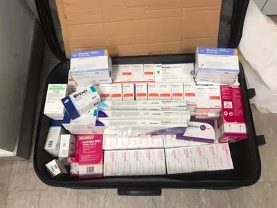 В "Борисполе" разоблачили иностранца с контрабандными лекарствами на более чем 800 тыс. гривен
