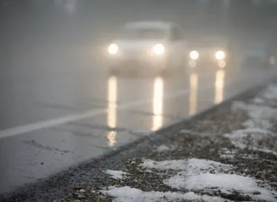 Водіїв попередили про сніг з дощем та ожеледицю на дорогах