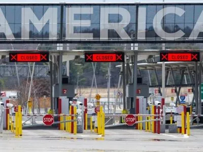 США продовжили обмеження на перетин кордонів з Канадою і Мексикою