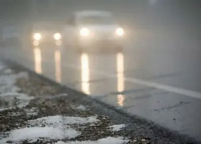 Українців попередили про туман та ожеледицю на автошляхах