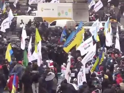 На Майдане произошла стычка между "ФОПами" и правоохранителями