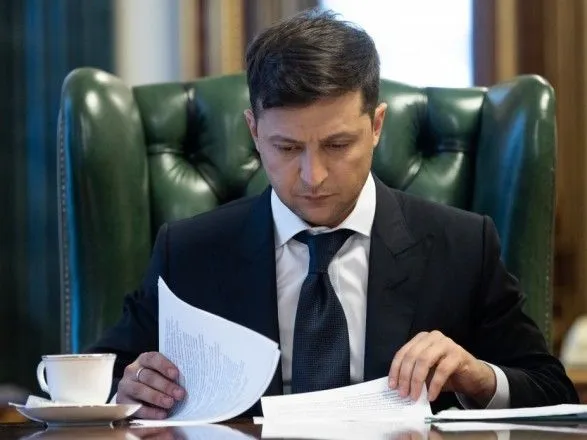 Зеленскому на подпись передали законопроект об "особом статусе" Донбасса