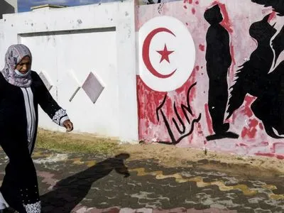 У Тунісі протестувальники намагалися перекрити газопровід з Алжиру - армія відкрила вогонь