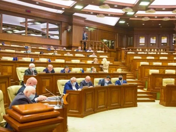 parlament-moldovi-viznav-rosiysku-movoyu-mizhnatsionalnogo-spilkuvannya
