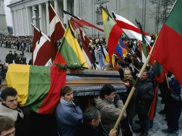 litva-zaklikala-yes-zakhistiti-vid-moskvi-suddiv-yaki-vinisli-virok-rosiyanam-u-spravi-pro-rozstril-protestu-u-1991-rotsi