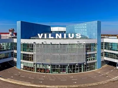 Пандемія: Литва зупиняє прийом рейсів з Британії через новий штам вірусу