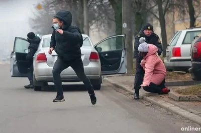 Протести у Білорусі: у Мінську вже близько 100 затриманих