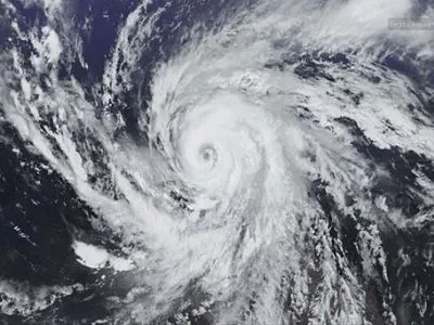 Потужний ураган вщент зруйнував острів на Фіджі, є загиблі