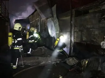 В Киеве произошел масштабный пожар на складе