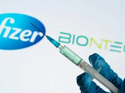 У BioNTech впевнені в ефективності своєї вакцини проти нової мутації коронавірусу